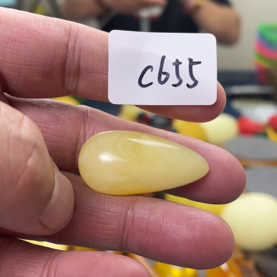 手链琥珀未镶嵌多样性发，发其中一件