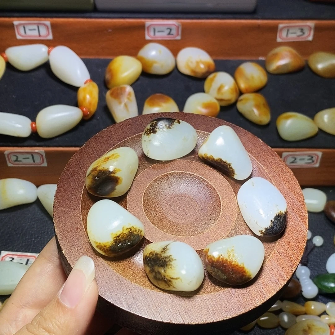 和田玉未镶嵌手链