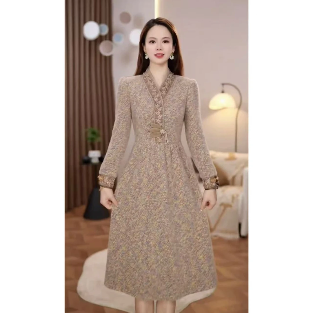 【连衣裙】雪花绒秋冬新款V领加厚保暖收腰新中式中长款连衣裙