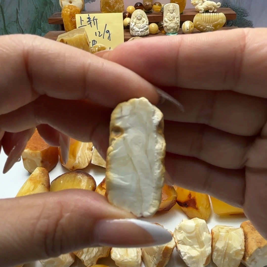 未镶嵌定制琥珀琥珀