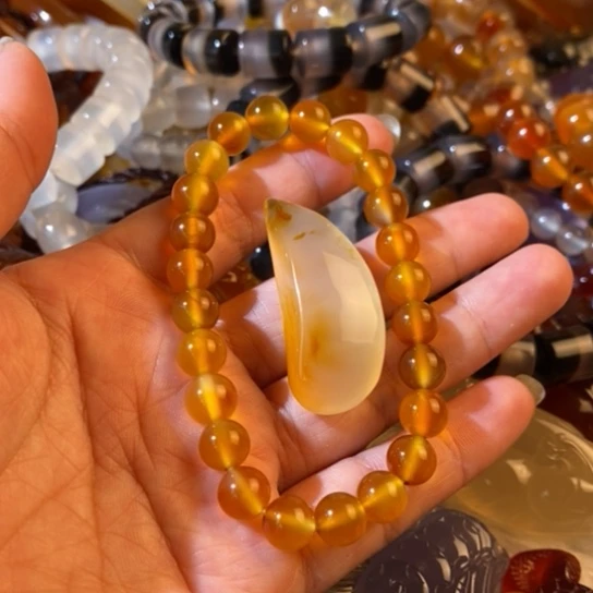 玛瑙/玉髓玛瑙手串未镶嵌c*