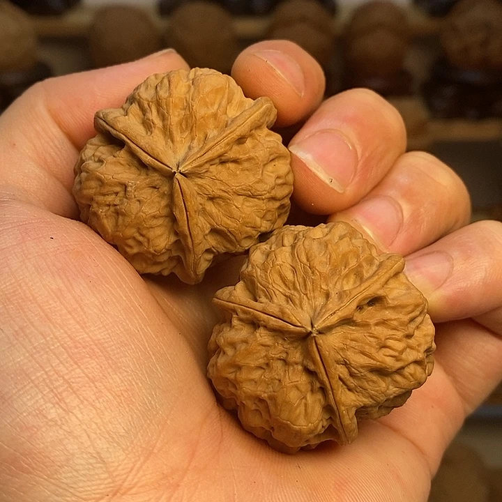 吊坠文玩核桃三棱45