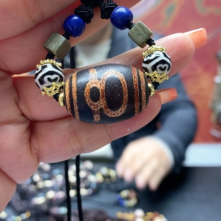 玛瑙/玉髓颈饰合金