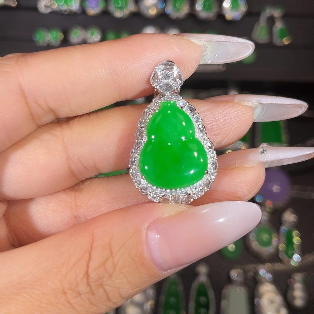 翡翠18K金镶嵌吊坠(不含链)葫芦吊坠