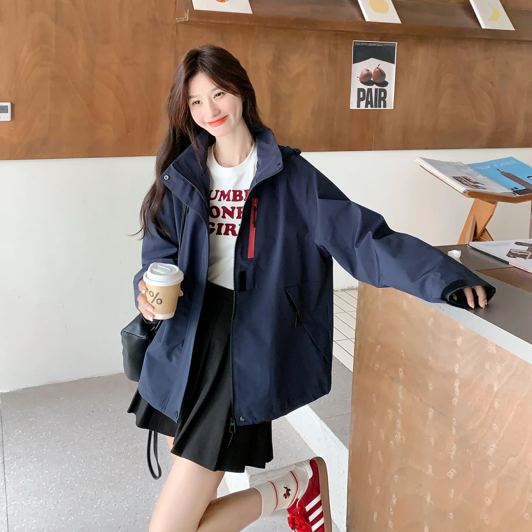 韩版休闲运动风时尚减龄冲锋衣女2025秋季新款高级感百搭连帽外套