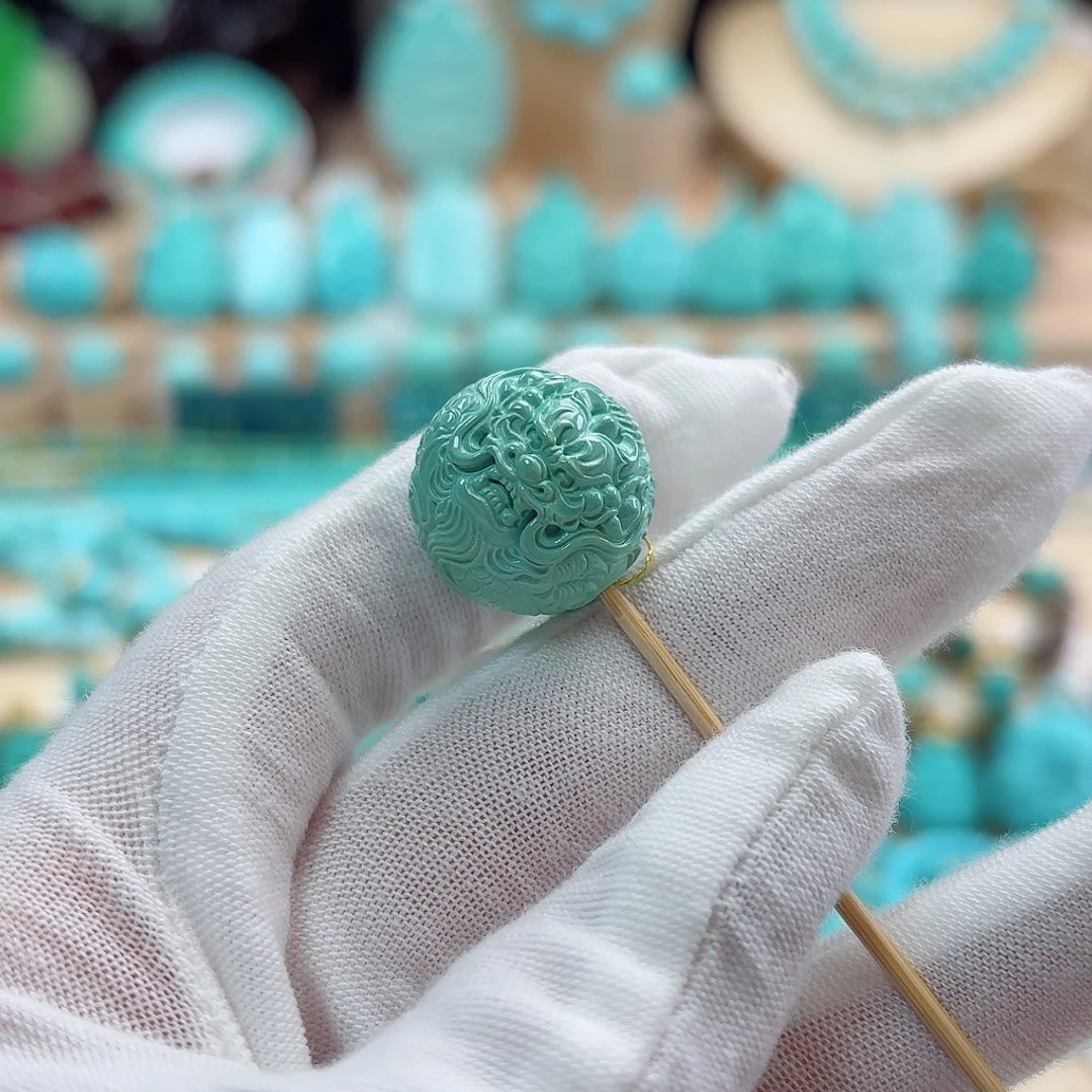 绿松石未镶嵌珠宝奇石