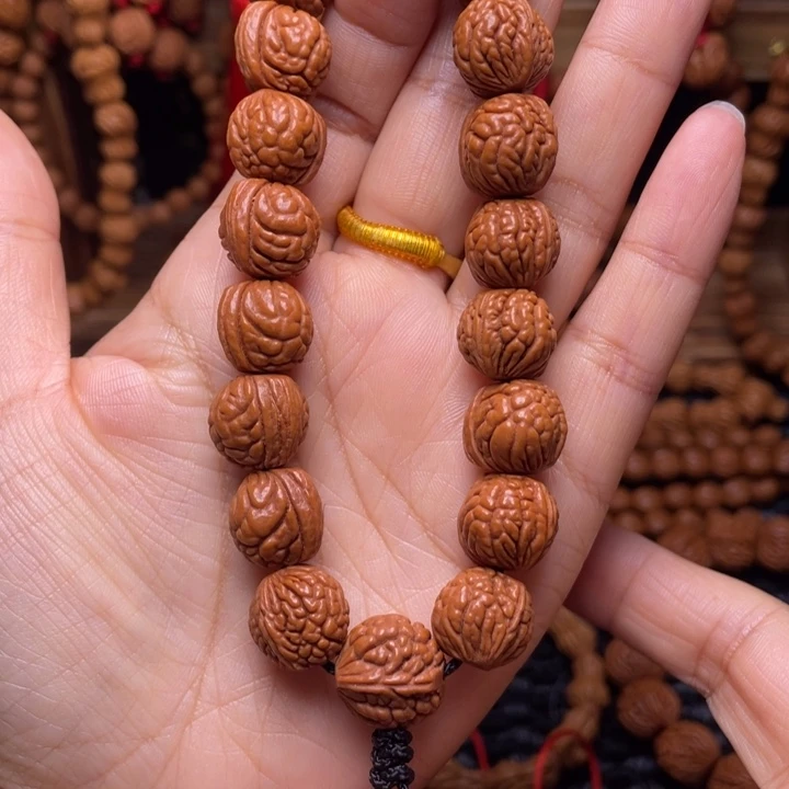 木质类龙纹桃枭挂件