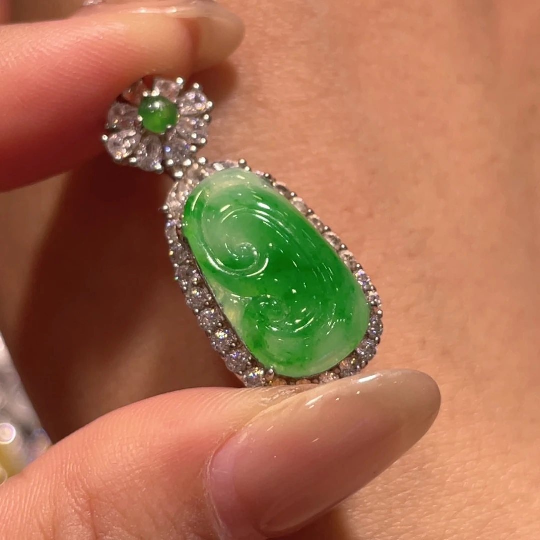 颈饰银S925镶嵌翡翠吊坠