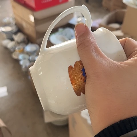 瓷其他无盖杯一个