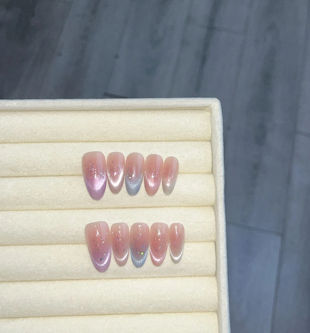 【五彩甜糖】珍珍手工穿戴甲春夏元气多巴胺显白渐变猫眼可拆卸美甲