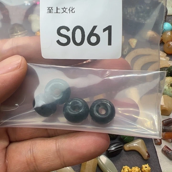 摆件飞*摆件……………………