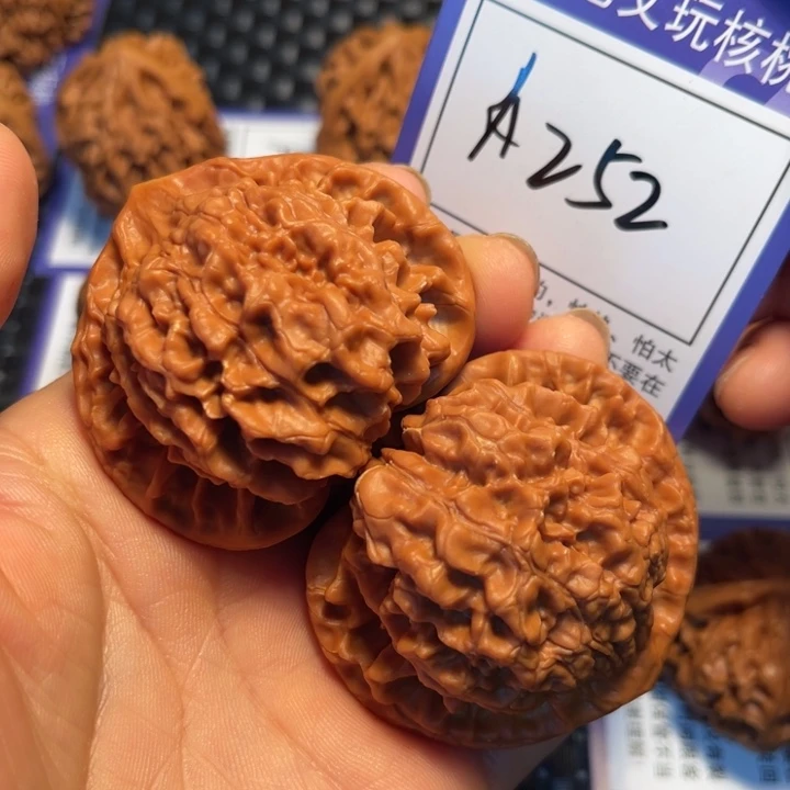 把件文玩核桃51官帽A252