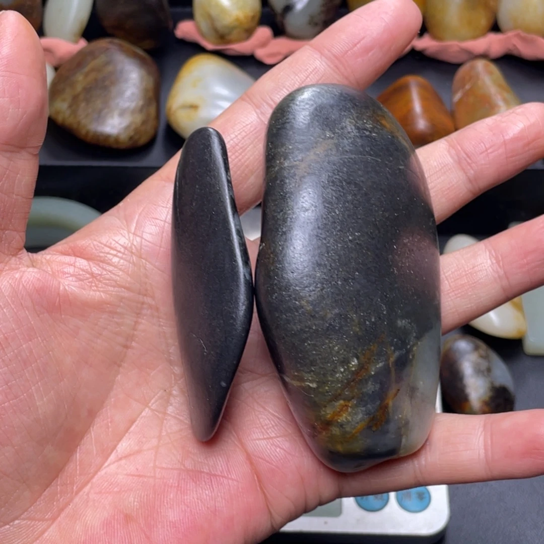 日***川和田玉（子料）未镶嵌把件