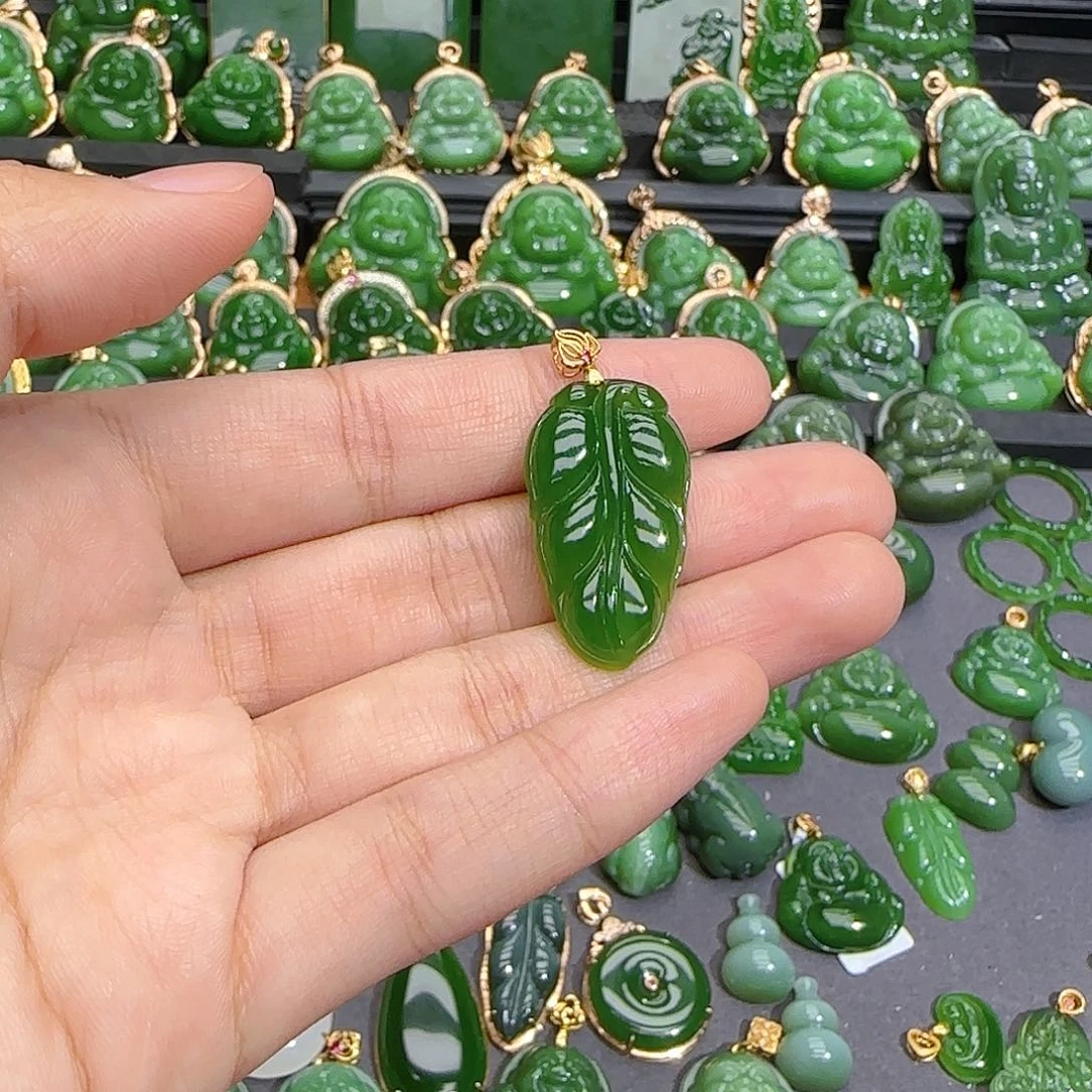 和田玉（碧玉）18K金镶嵌颈饰