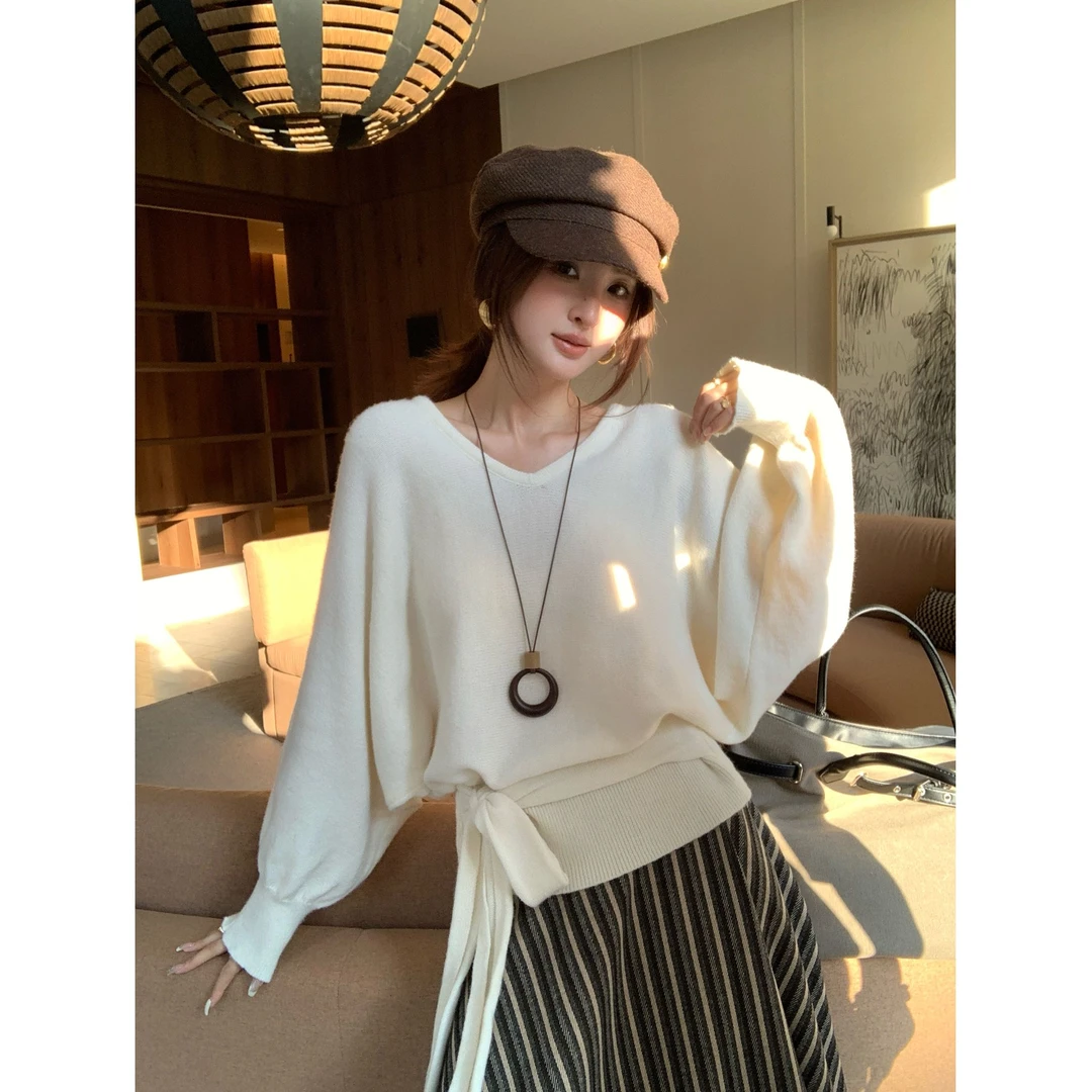 软糯小众设计感绑带针织衫女秋冬宽松V领休闲风一体袖上衣