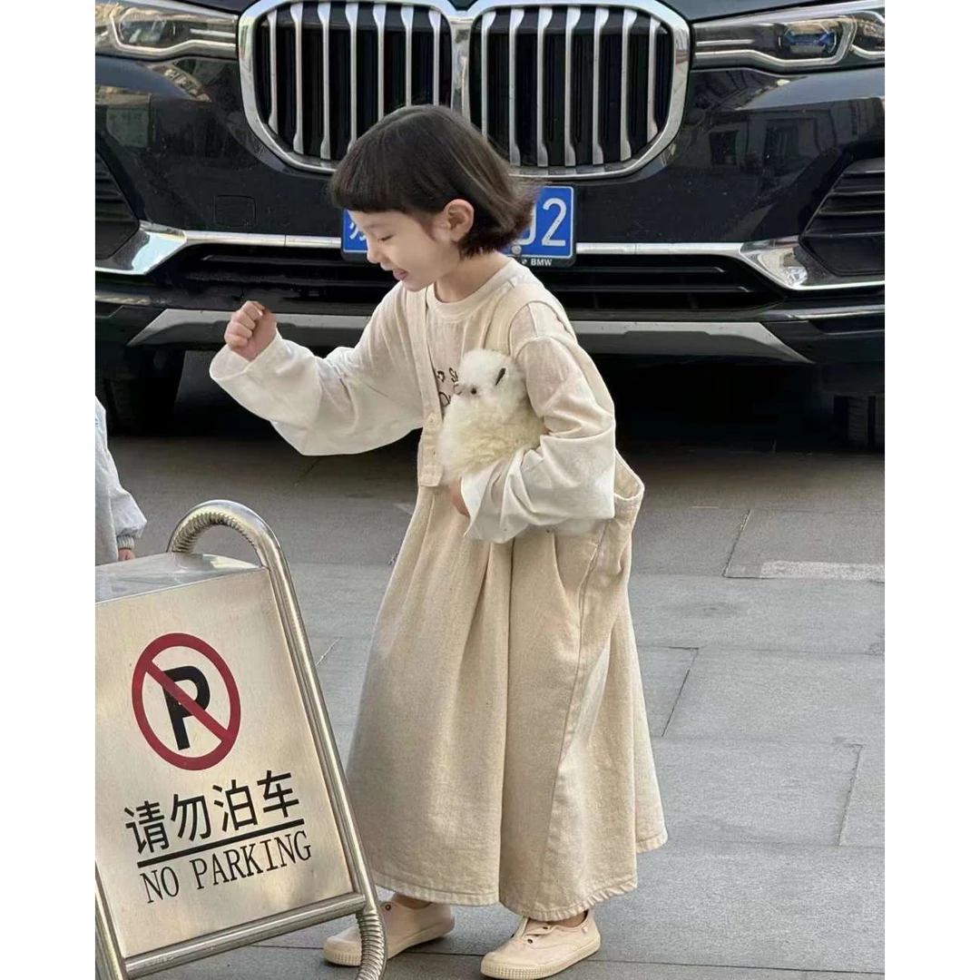 九九子【氧气苏打】-韩国设计师款杏色背带裙Q845+长袖T511