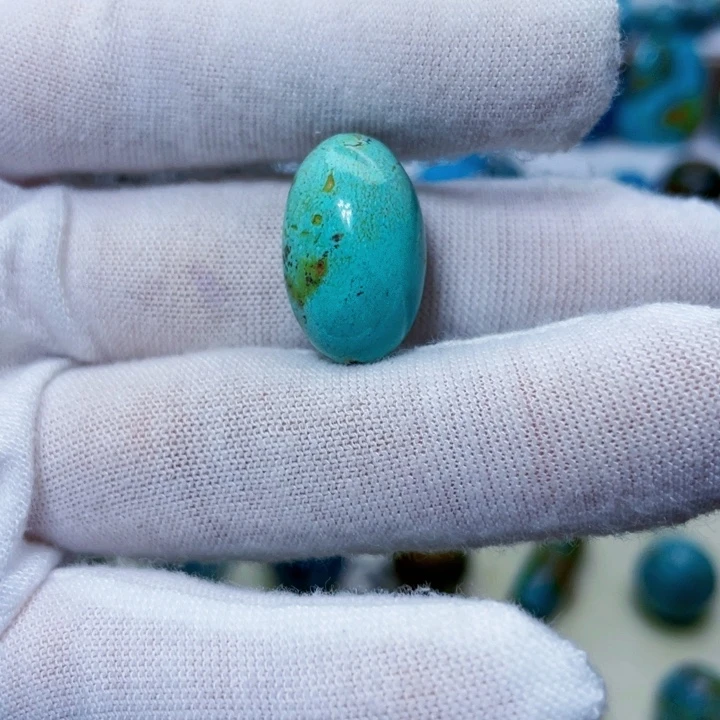 绿松石未镶嵌饰品