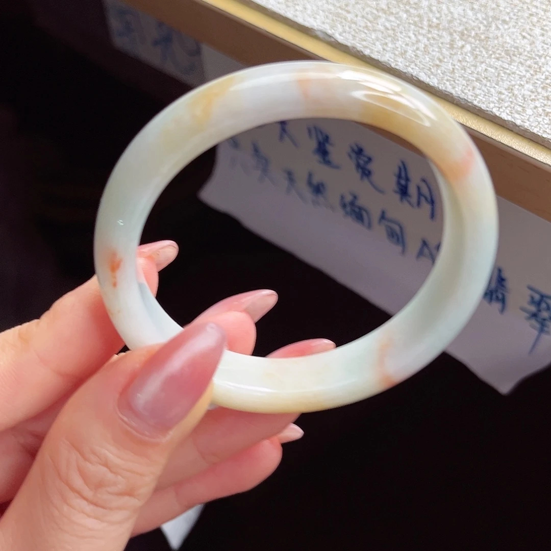 翡翠未镶嵌手镯手镯