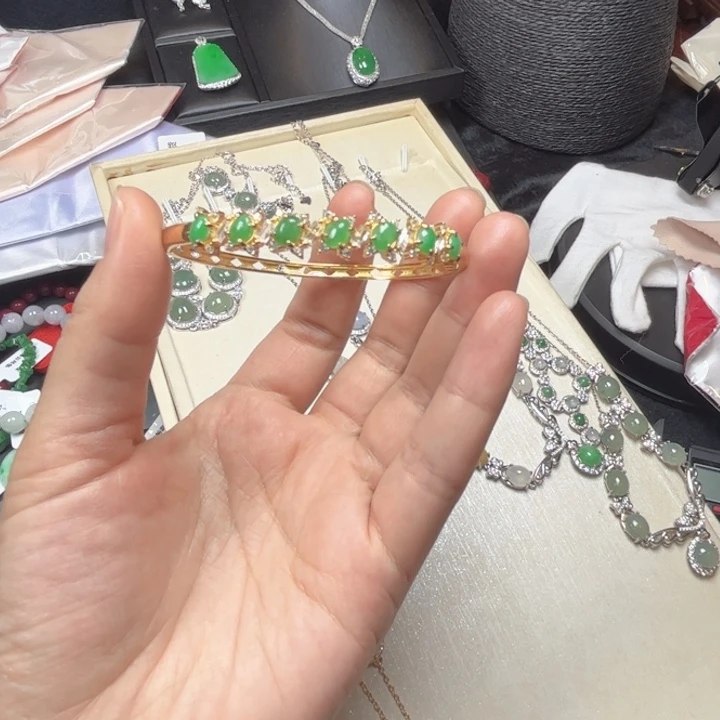 翡翠未镶嵌手链支持复检