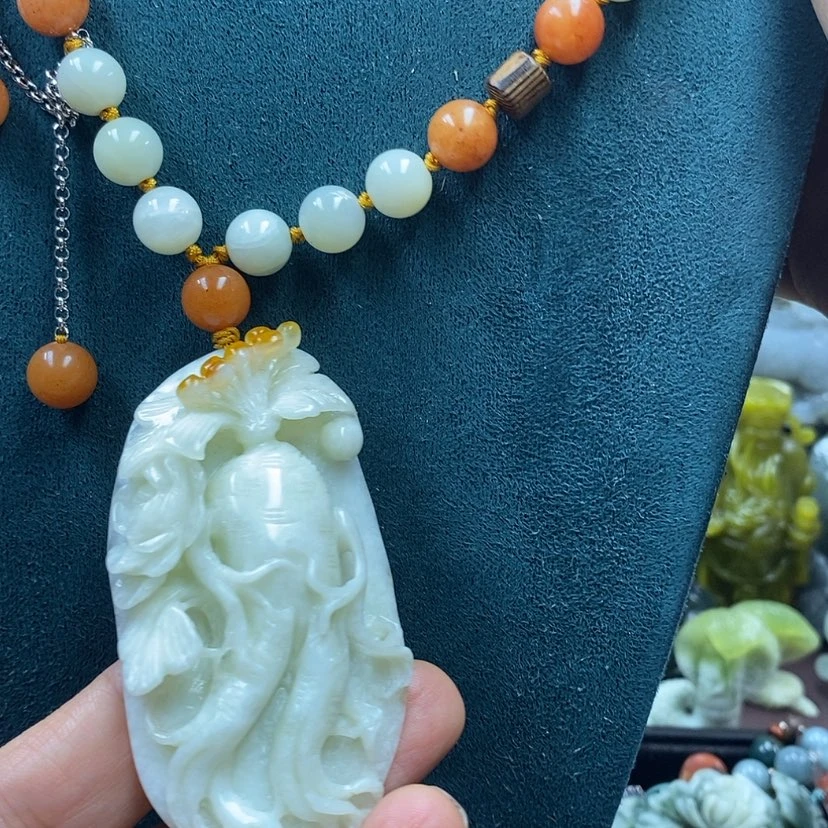 【闪购商品】蛇纹石玉吊坠未镶嵌