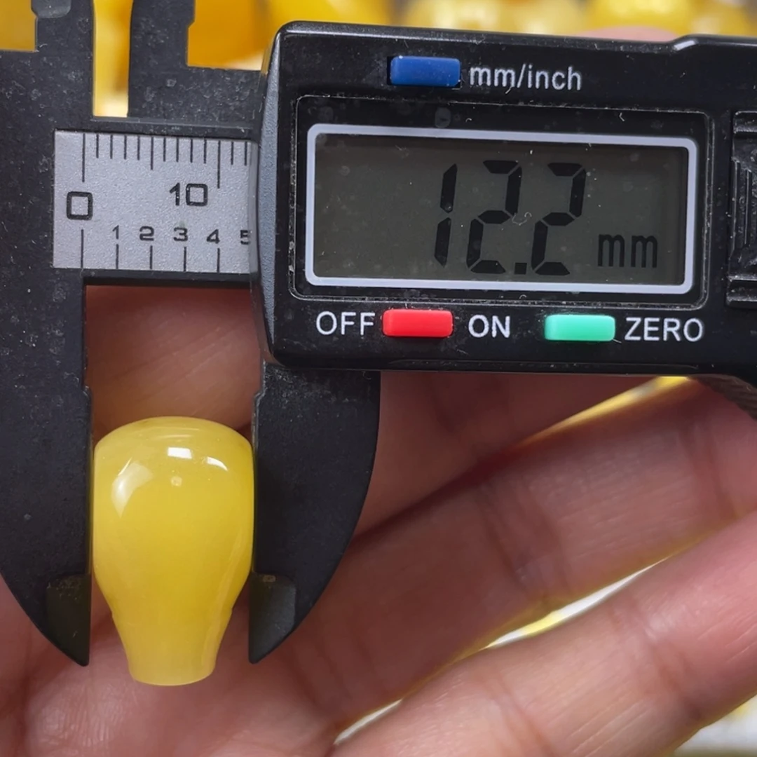 蜜蜡未镶嵌裸石15杂