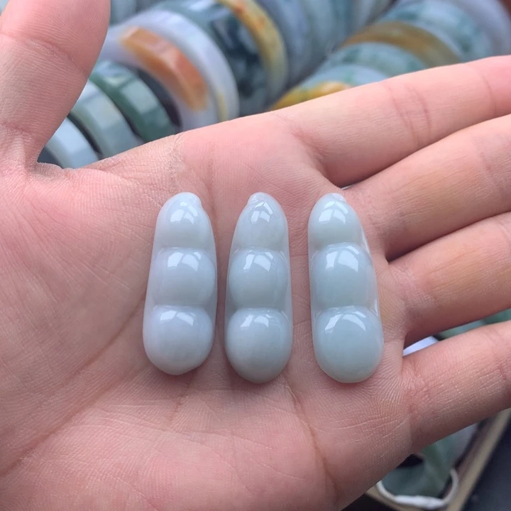 翡翠未镶嵌手镯手镯