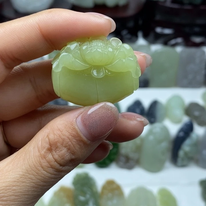 和田玉未镶嵌颈饰53