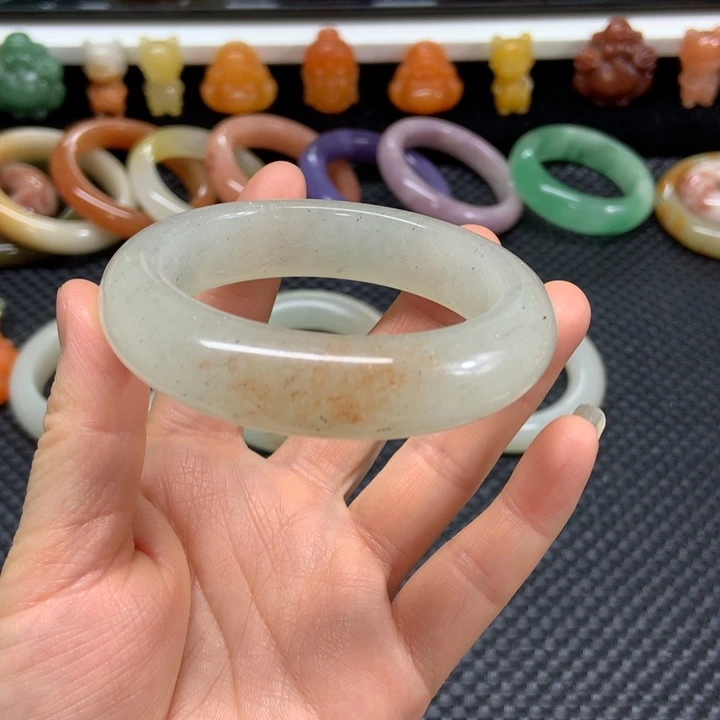 石英质玉未镶嵌手镯