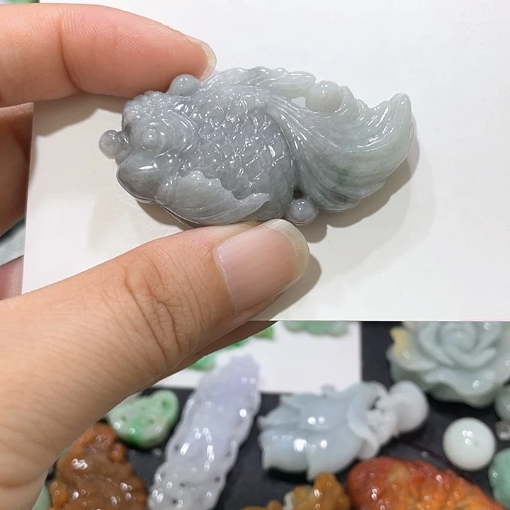 颈饰未镶嵌翡翠天