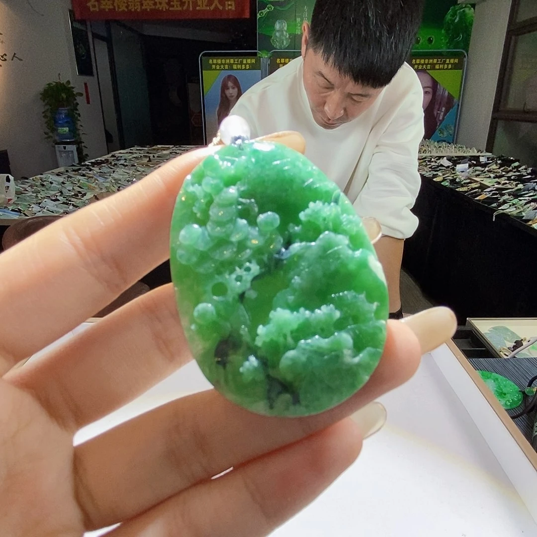 颈饰未镶嵌翡翠翡翠