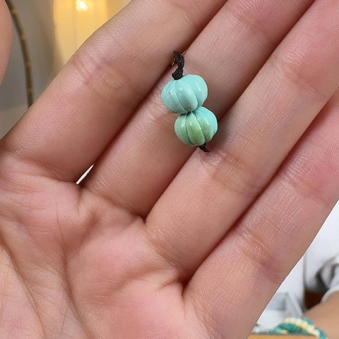 绿松石未镶嵌挂件