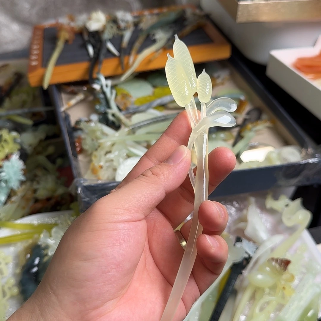 蛇纹石玉未镶嵌发饰