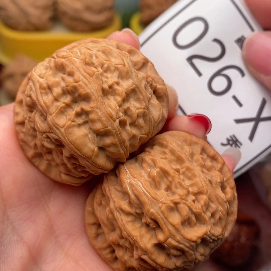 把件桃核白狮子43……