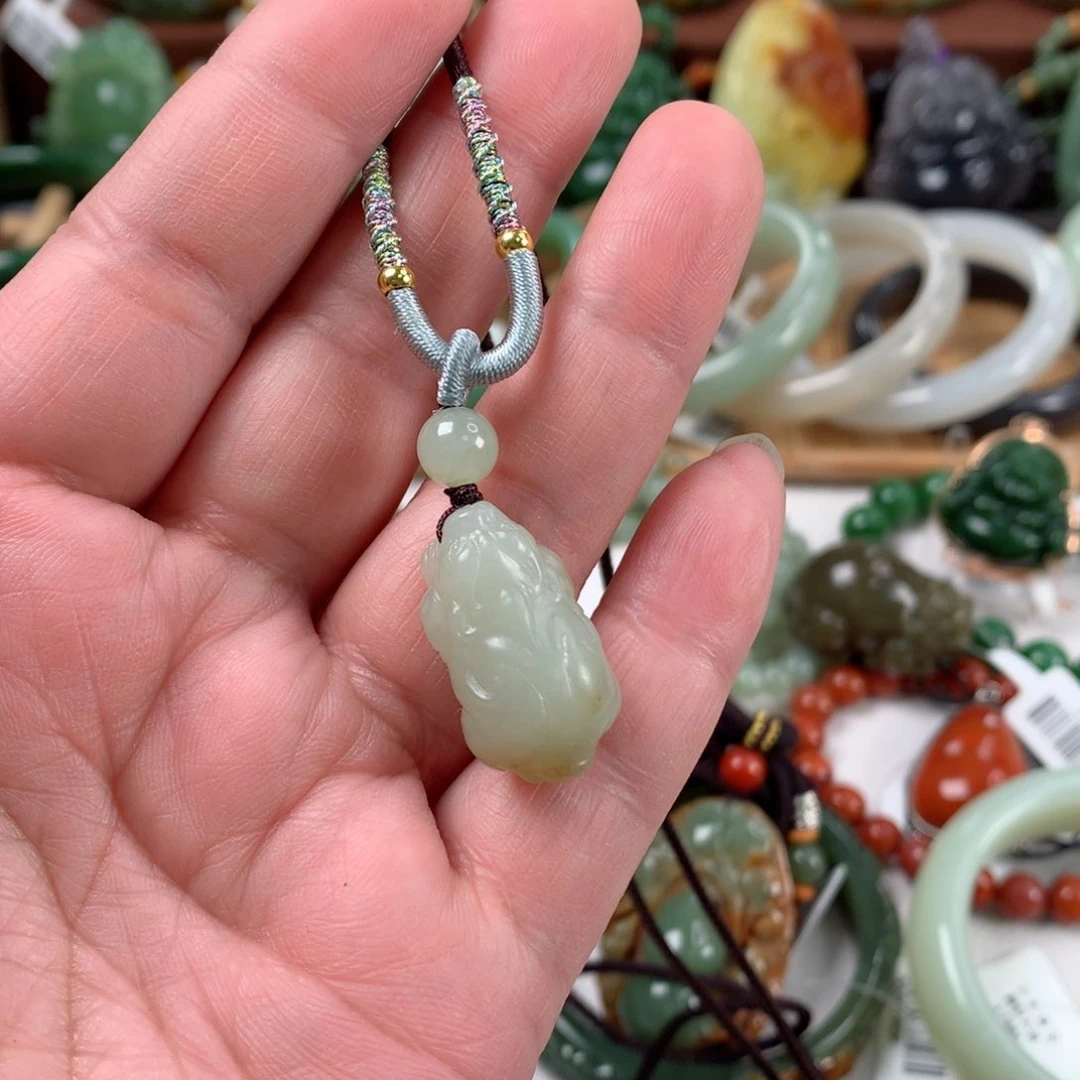 和田玉颈饰未镶嵌