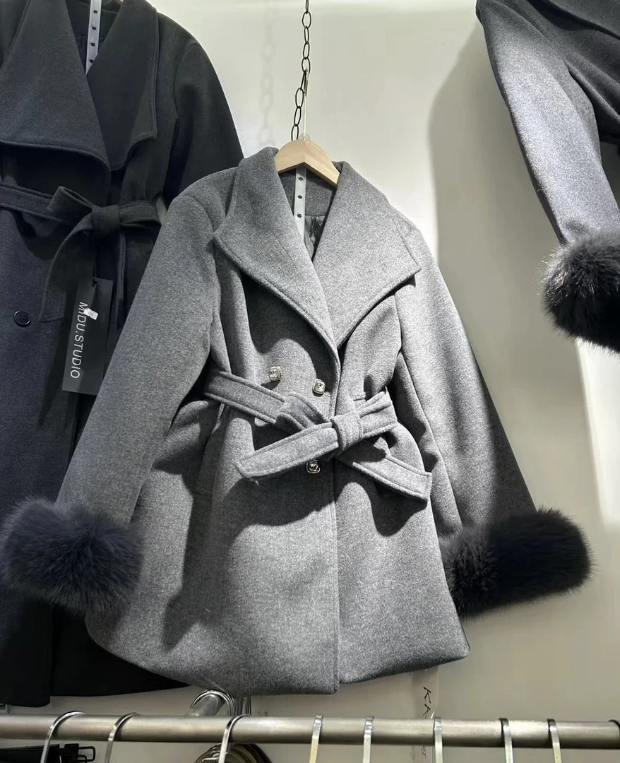 桔梗Studio 冬季厚款袖毛一体毛呢外套