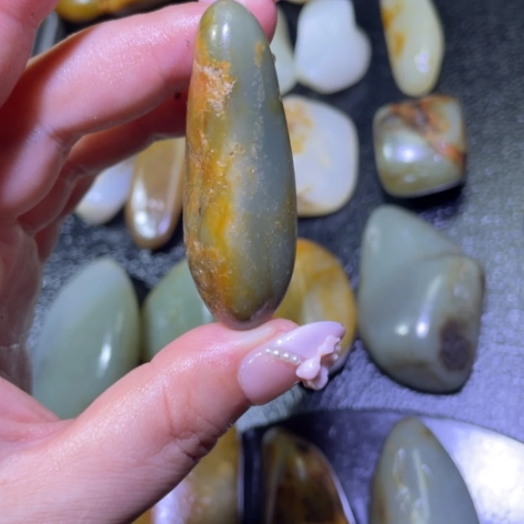 【闪购商品】颈饰未镶嵌和田玉