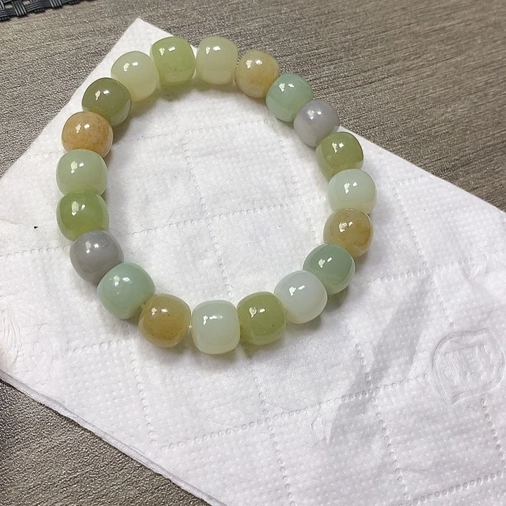 和田玉（糖玉）未镶嵌颈饰卡10