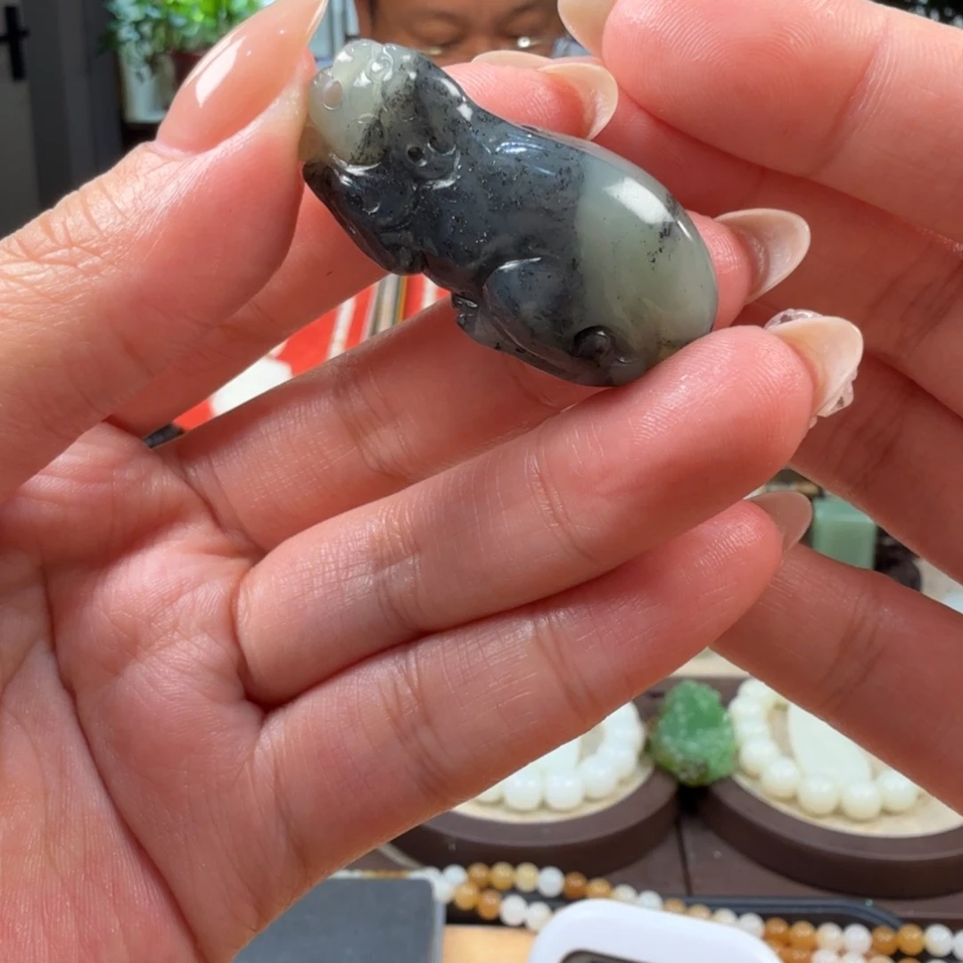 和田玉未镶嵌颈饰j****i