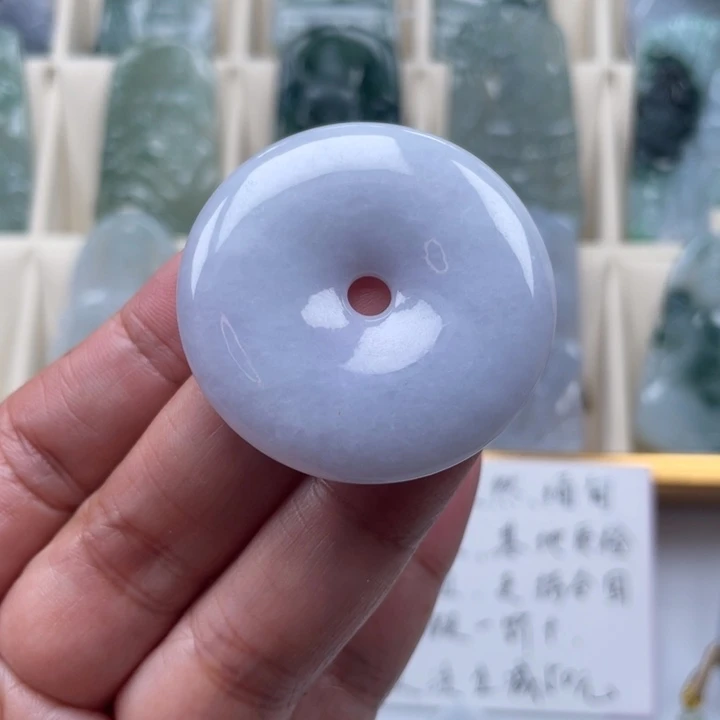 翡翠未镶嵌颈饰玉