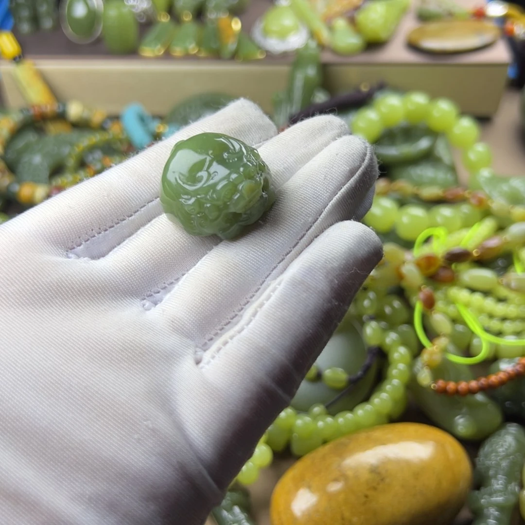 岫岩老玉（透闪石质玉）未镶嵌挂件幻*
