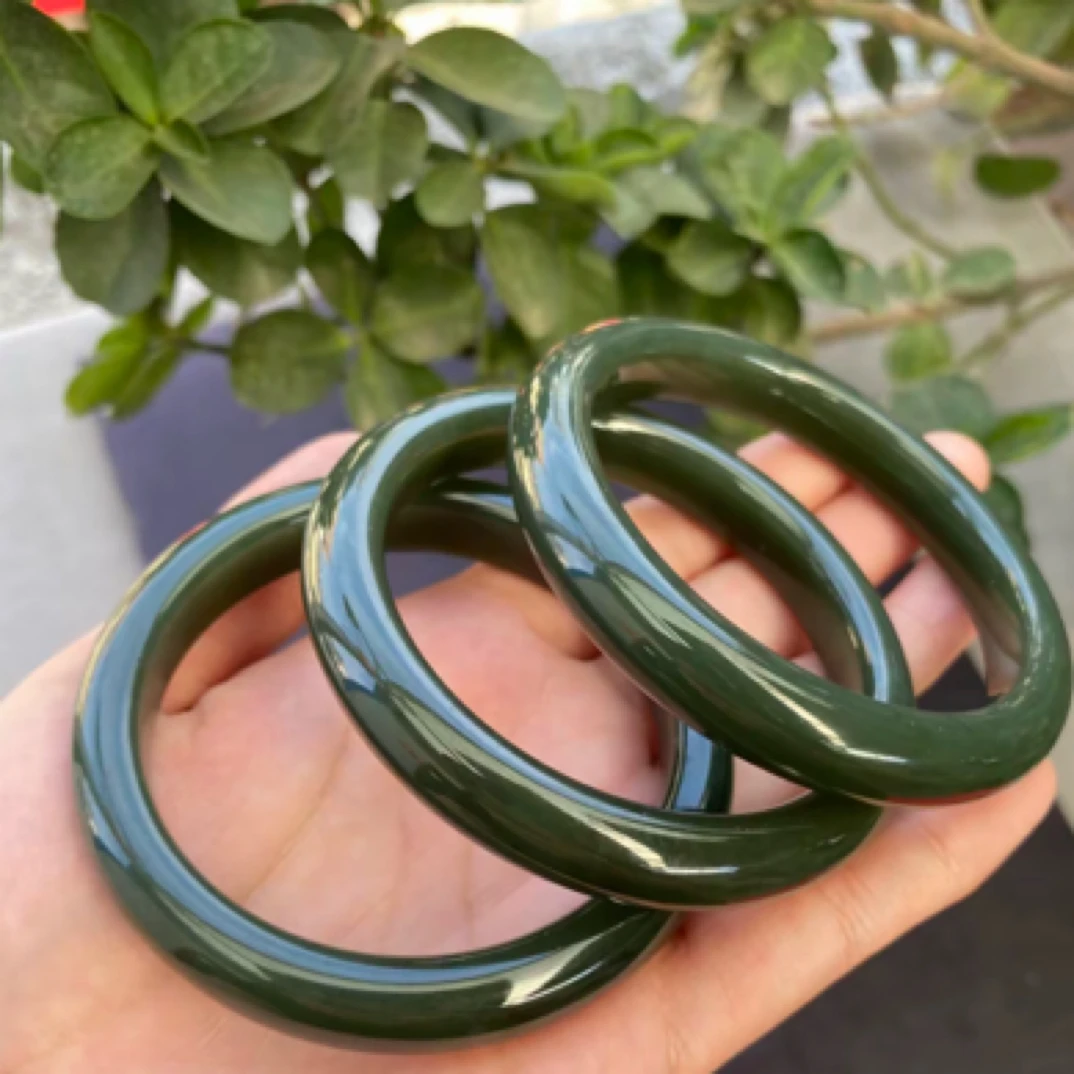 和田玉正圈手镯多样性发其一