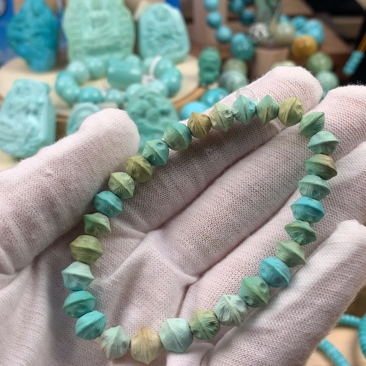 绿松石未镶嵌珠宝奇石8.3mm