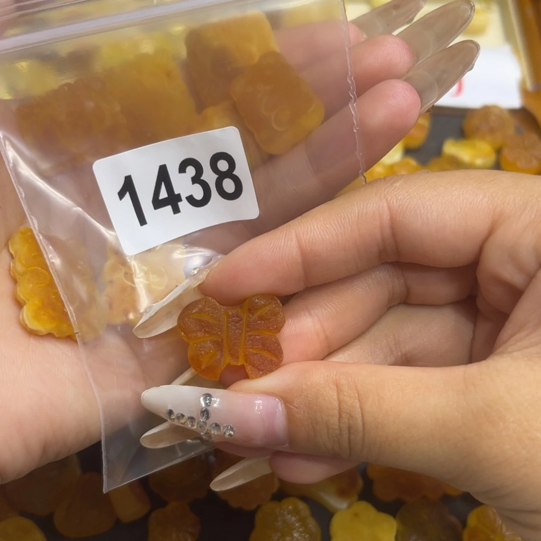 锡***湉琥珀未镶嵌珠宝奇石