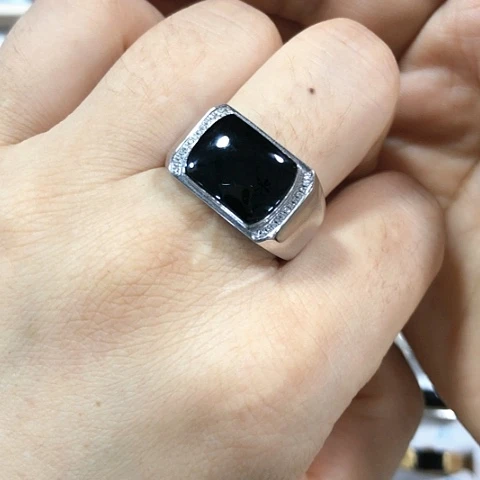 翡翠戒指18K金镶嵌缅甸天然A货翡翠