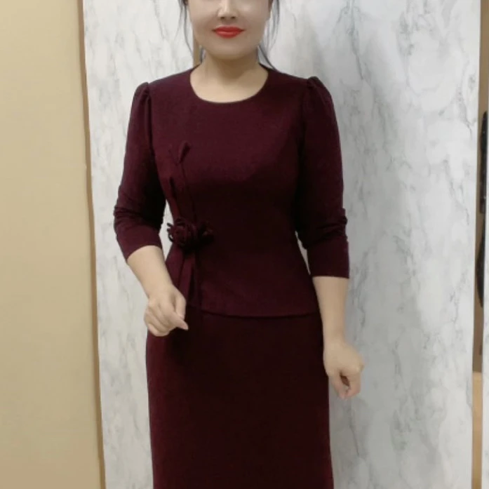 秋冬新款69妈妈装假两件连衣裙圆领立体花两侧有口袋洋气百搭