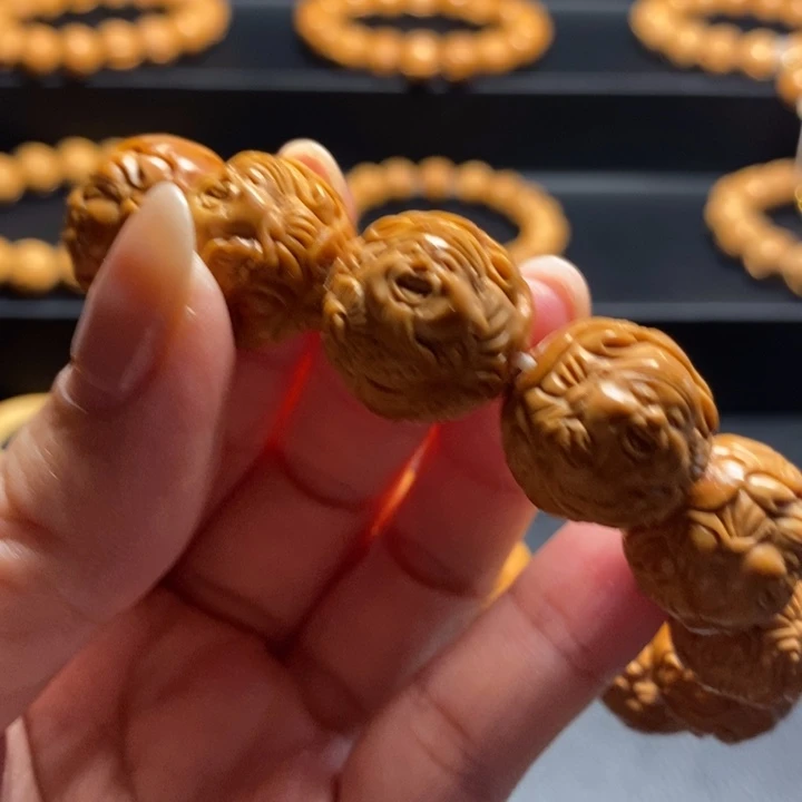 冠***.手串猴头核桃荷叶横财高货