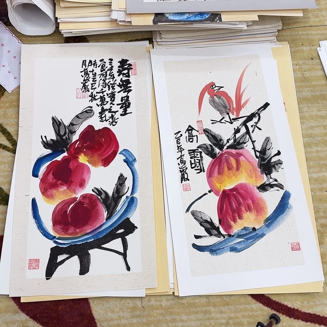 国画两张卡纸画手绘作品