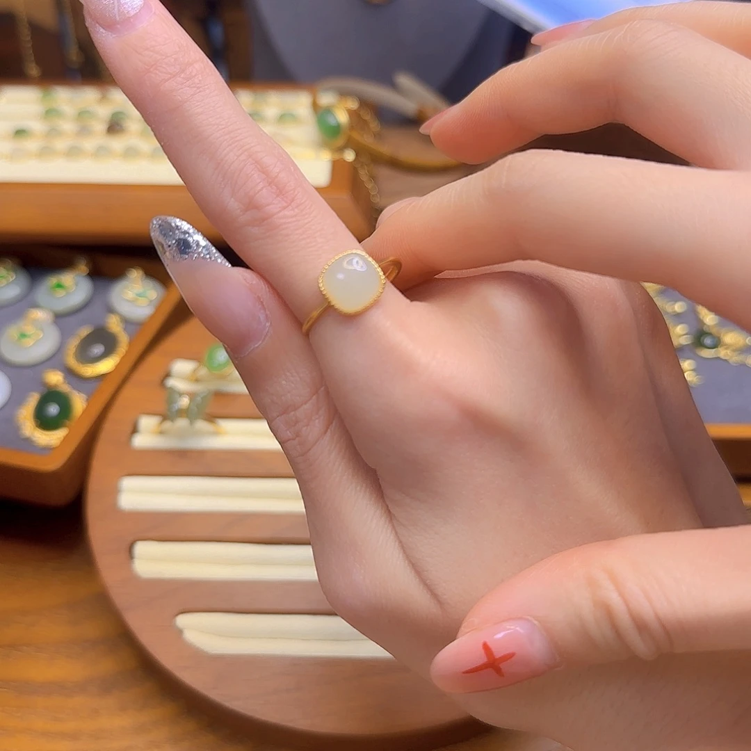 和田玉戒指银S925镀金镶嵌