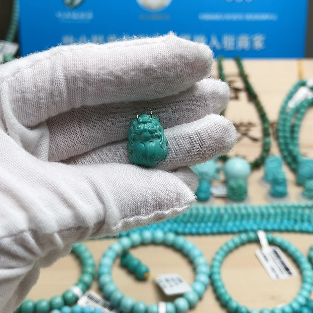 绿松石雕刻未镶嵌