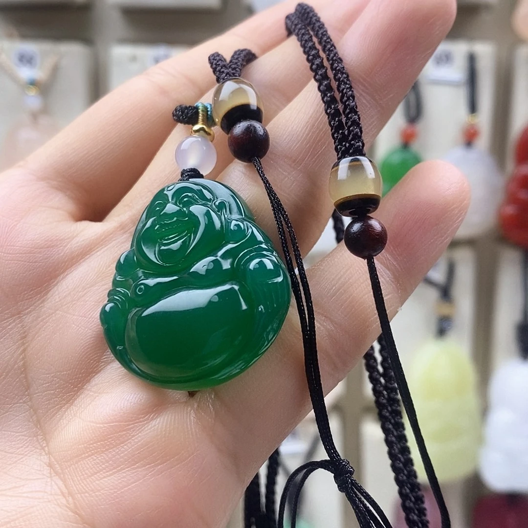 *****颈饰未镶嵌石英质玉